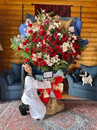 A valentine's bouquet or arrangement of red roses or bright sunflowers is the best way to show your love. Heart Evangelista Big Bouquet Tiny Me Thank You For This Rlc Residences And To Winniechuago And Deck Facebook