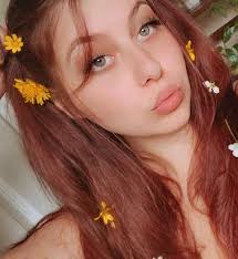 Can someone create me as a sim with e-girl, alt, kawaii style?