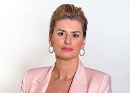 Dacă acesta citește editorialul de față, și în cazul în care nu este de rea credință, va înțelege perfect semnificația titlului. La Sefia Anpc Ludovic Orban A Numit O Pe Fosta SoÅ£ie A Unui Demnitar Fesenist Are Si Dosar Penal Newstandard