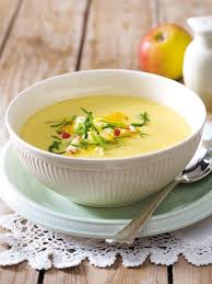 Apfel Zum Loffeln Das Cremige Suppchen Aus Apfeln Porree Bruhe Und Creme Fraiche Wird Mit Curry Lecker Wurzig Abgeschmeckt Curry Suppe Rezepte Suppenrezepte