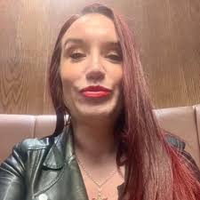 April Coffey (@MissAprilCoffey)