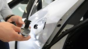 You may need to shimmy it back and forth a bit. Mercedes E Class Door Handle Removal Youtube