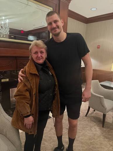I think anybody that knows my mom knows how much she loves Nikola, so I said to her before we went downstairs, don't embarrass me if we see him.😂 . She was