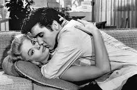  Das Styling Von Elvis Presley War Zu Seiner Zeit Revolutionar Die Musik War Sensationell Stuttgarter Zeitung