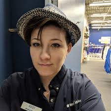 Brandi Crowley's Instagram, Twitter & Facebook