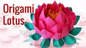 C'est un niveau moyen à cause de la dernière partie la première étape du pliage de fleur de lotus en origami consiste à préparer 12 rectangles de papier de 14×8 cm. Artisanat En Papier De Bricolage Comment Faire Un Origami Facile Papier Lotus Tubefr Com