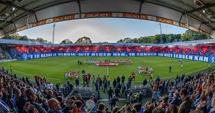 Spandoek van 3.400 vierkante meter. Update Teller Op 15 000 Euro Na Bewonderenswaardige Actie De Graafschap Fans Voetbalprimeur Nl