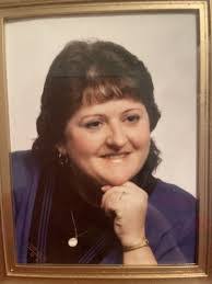 Peggy Dill's Instagram, Twitter & Facebook