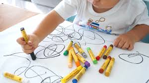 Son totalmente originales y realizadas por nosotros mismos siguiendo los. 10 Ideas Para Entretener A Un Nino De 2 Anos En Casa Exitos Tribu Dabuti