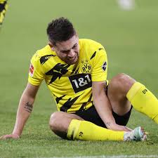 His height is 170 cm and weight is 71 kg (body type normal). Bvb Raphael Guerreiro Muss Nach Portugal Dortmund Sauer Uber Abstellung