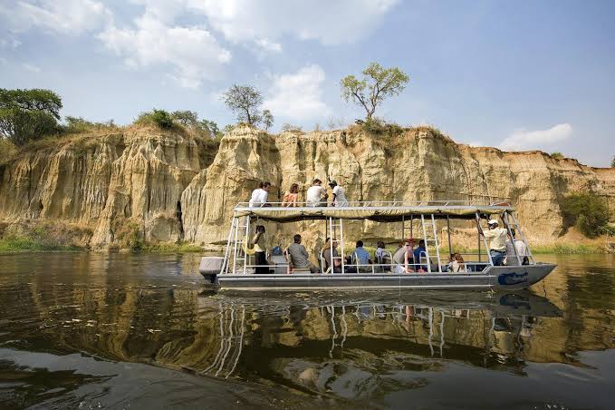 Queen Elizabeth Boat Cruise | Boat Cruise in Queen Elizabeth Park