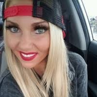 Amber Lindley's Instagram, Twitter & Facebook