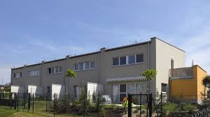 U 27 zemalja evrope i sad, lidlova mreža broji više od 10.500 savremenih diskonta i zapošljava oko 260.000 ljudi. Apartment And Terraced Houses Romance Www Skanska Ro