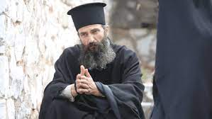 Η τρίτη ηλικία γεμάτη ευαισθησίες και ανασφάλειες έχει ανάγκη την φροντίδα. Otan Akoyw Agios Nektarios Erxetai Sto Myalo O Arhs Serbetalhs Koybalaei Ayth Thn Agiosynh Zappit