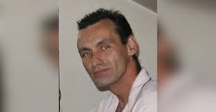 Harry Simons's Instagram, Twitter & Facebook