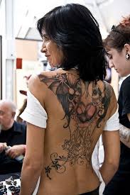 Hình xăm ở bàn tay hình xăm cánh tay hình xăm ngầu hình xăm ngôi sao hình xăm màu trắng mực xăm hình xăm truyền thống. Nhá»¯ng Hinh XÄƒm Kin LÆ°ng Ä'áº¹p Cho Ná»¯ Full Back Tattoo For Girl