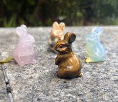 Buy 1.5 " Carved Crystal Rabbit , Carved Crystal Animal, Gemstone Rabbit  Sculpture , Rabbit Carving, Home Decor, Healing Crystal Online in India