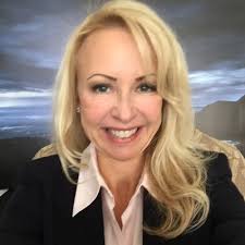 Amy Foss (@amymfoss)