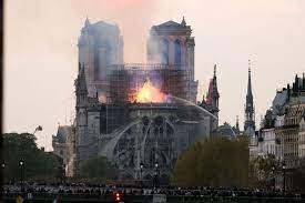 Lancés ce lundi 8 juin, les travaux pour démonter ce monstre de fer abîmé par les flammes devraient durer au moins. Incendie A Notre Dame De Paris Quel Entretien Pour Le Patrimoine Francais