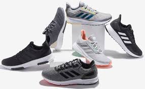 Shoe carnival is an american footwear company. Shoe Carnival Q3 Revenues Drop Net Income Rises By 9 1 Percent