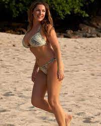 Find the perfect kelly brook stock photos and editorial news pictures from getty images. Kelly Brook Kelly Brook Bikini Bikinis Bikini For Curves