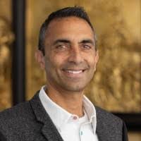 Dave Persaud's Instagram, Twitter & Facebook