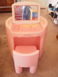 Little Tikes Dressing Table And Chair Dressing Table With Chair Little Tikes Kids Daycare