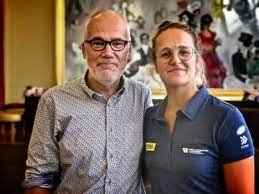 Zo is ze in de tussenstand tweede gerangschikt na de franse marie barrue. Wereldkampioene Zeilen Emma Plasschaert Gehuldigd Heel Spe Oostende Het Nieuwsblad Mobile