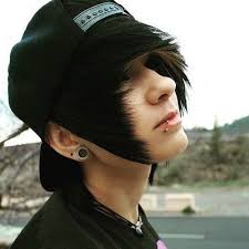 You are a hairstyle freak? 35 Cool Emo Hairstyles For Guys 2021 Guide
