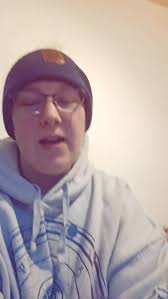 Surely I'm not alone in this 😂 there's something so good about him going  head over heels when she tries to end his life