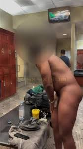 BBC exhibitionist getting that nut - ThisVid.com