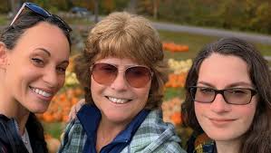 Fundraiser for Stefanie moschini by Stefanie Moschini : Honoring Susan  Moschini: Funeral & Memorial Donations