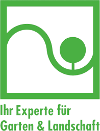 Der kundin an der baustelle den neuen bachlauf demonstrieren. Garten Und Landschaftsbau Hans Fuhre Service Fur Freianlagen