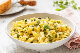 ricetta pasta con zucchine ricetta ricette pasta con zucchine pasti italiani