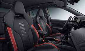 It's a sporty trim, and the gloss black exterior detailing looks good, along with the standard. Skoda Kamiq Als Sportliche Monte Carlo Version Autogazette De