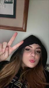 Angie Graves's Instagram, Twitter & Facebook