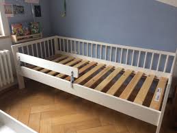Inspired by the creative shapes seen in cartoons, the mammut series offer some really cool and funky kids furniture. Ikea Kinderbett Gulliver 160x70 Inklusive Stutzbrett Vikare Am Fussende Gebrauchsspuren Am Lack Siehe Fot Kinderbett Ikea Kinderbett Gulliver Kinderbett Weiss