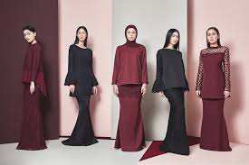 But when an evil force threatened the land, the dragons sacrificed themselves to save humanity. Raya 2017 Alia B