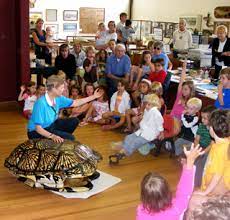 The science center uses live animal exhibits, natural science education programs, and lake cruises to educate visitors about the natural world. Get Nearer To Nature Squam Lakes Natural Science Center