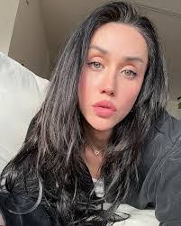 Ashley Louttit's Instagram, Twitter & Facebook