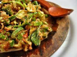 Karedok Raw Vegetables Served With Peanut Sauce From West Java It S Close To East Java Pecel But Karedok Uses Vegetable Recipes Clean Recipes Indonesian Food
