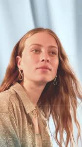 Detrás del brillo. Un vistazo entre bastidores a nuestra campaña de verano:  luz dorada y joyas que hablan por sí mismas. Las colecciones Masai y  Marrakech en su brillo más natural. #marcobicego ...