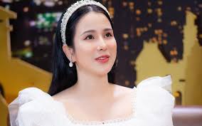 Còn nhiều khuất tất giữa Diệp Lâm Anh và chồng cũ