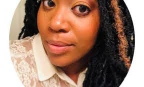 Stephanie Byron's Instagram, Twitter & Facebook