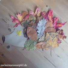 Kinder lassen ihrer kreativität freien lauf, wenn sie mit unseren anleitungen tiere, osterhasen, schultüten, weihnachtsmänner, weihnachtssterne oder muttertagsgeschenke basteln. Mit Kindern Im Herbst Basteln Blatterigel Und Blatterkorb Zuckersusse Apfel Kreativer Familienblog Und Reiseblog