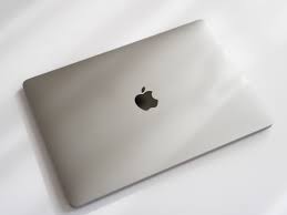 M1 MacBookAirは何ができる？】を1年間使ってみた感想。できることをわかりやすく解説 | ユーログ