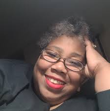 WTF!!!! 🤣 And yet there's a cash register behind them. 🤣