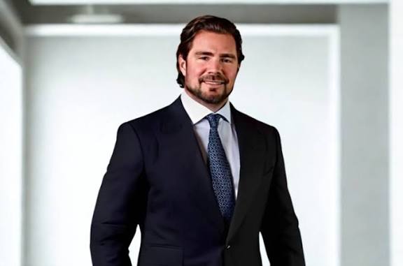 PF aponta múltiplos planos de voo e reforça suspeita de tentativa de fuga de dono do Banco Master