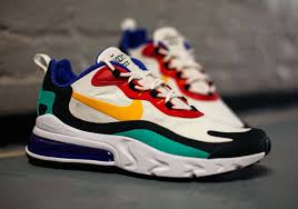 Nike Air Max 270 React Black And Blue Nike Air Max 270 React Ao4971 002 At6174 002 Release Date Zapatillas Nike Para Hombre Zapatillas Hombre Moda Tenis Nike Hombre