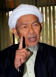 Bila mana tiba waktu solat fardu. The Nocturnal Mind Tok Guru And The Mamak